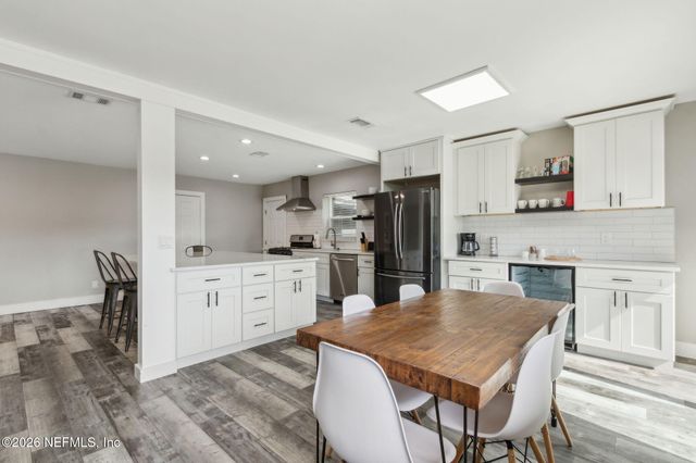 704 SEABROOK COVE Road, Jacksonville, FL 32211