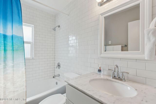 704 SEABROOK COVE Road, Jacksonville, FL 32211