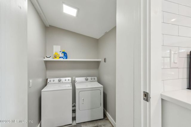 704 SEABROOK COVE Road, Jacksonville, FL 32211