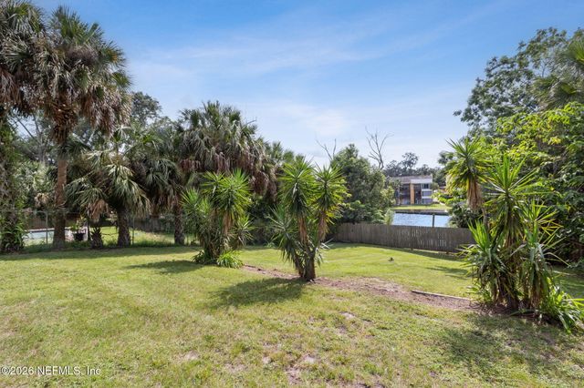 704 SEABROOK COVE Road, Jacksonville, FL 32211