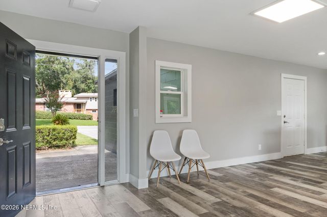 704 SEABROOK COVE Road, Jacksonville, FL 32211