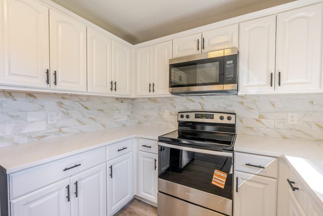 2245 Riverway Dr, Old Hickory, TN 37138