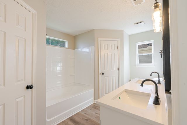 2245 Riverway Dr, Old Hickory, TN 37138