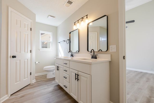 2245 Riverway Dr, Old Hickory, TN 37138