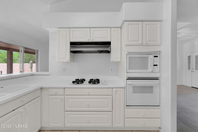 11079 N Mountain Breeze Drive, Oro Valley, AZ 85737