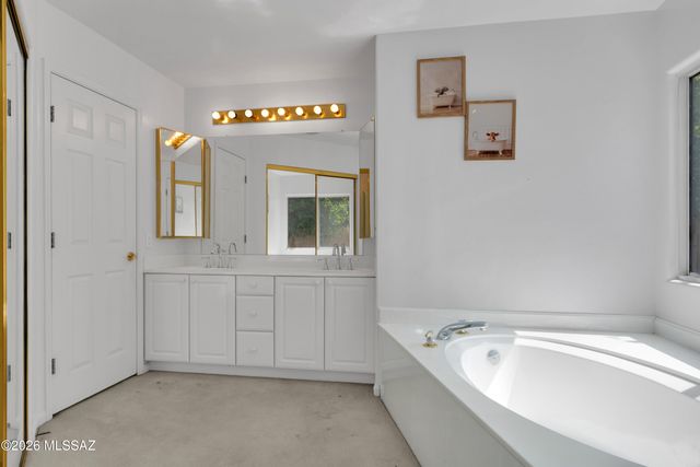 11079 N Mountain Breeze Drive, Oro Valley, AZ 85737