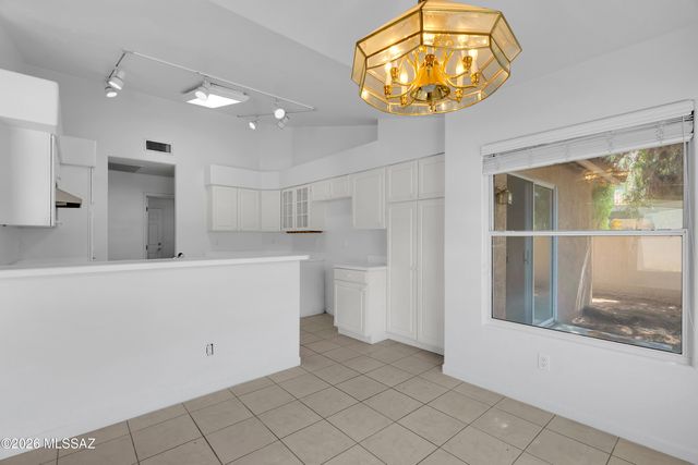 11079 N Mountain Breeze Drive, Oro Valley, AZ 85737