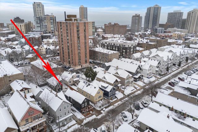 1850 N Warren AVENUE, Milwaukee, WI 53202