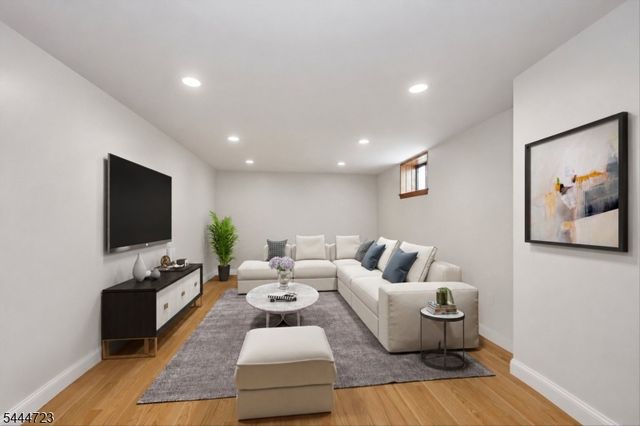 19 E Amsterdam Ave, Fair Lawn Boro, NJ 07410