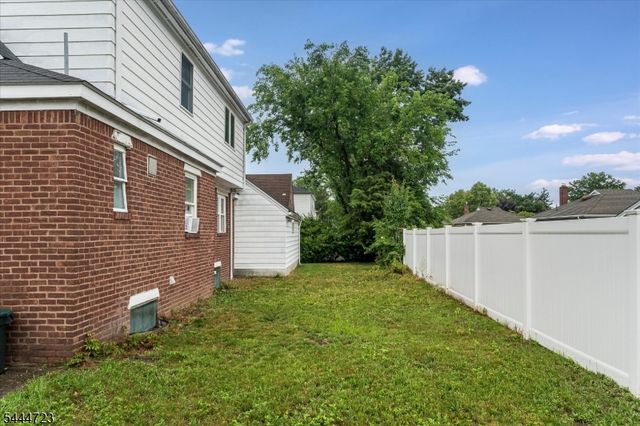 19 E Amsterdam Ave, Fair Lawn Boro, NJ 07410