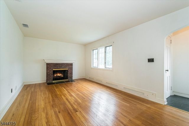 19 E Amsterdam Ave, Fair Lawn Boro, NJ 07410