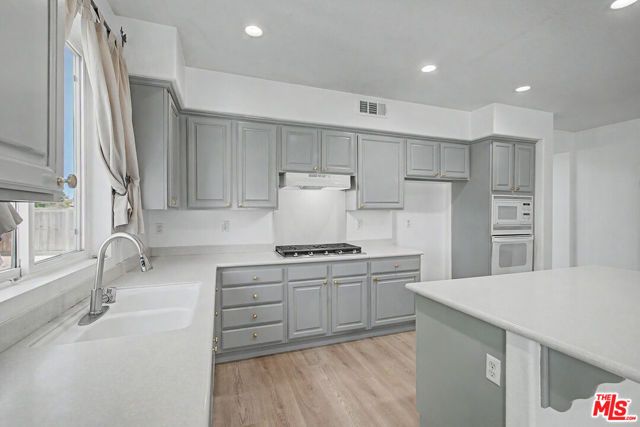 7376 Sungold Avenue, Eastvale, CA 92880