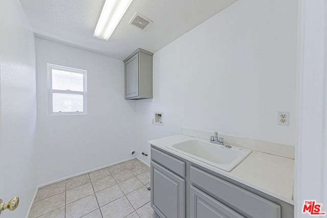 7376 Sungold Avenue, Eastvale, CA 92880