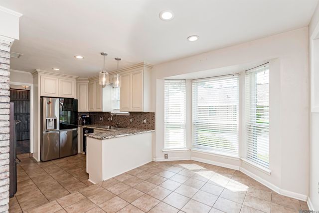 13311 Alba Dr, Baker, LA 70714