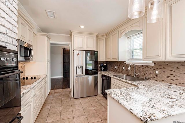 13311 Alba Dr, Baker, LA 70714