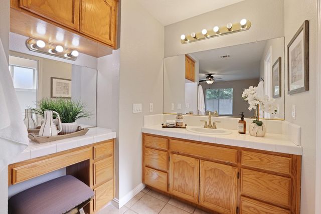 924 East Milgeo Avnue, Ripon, CA 95366