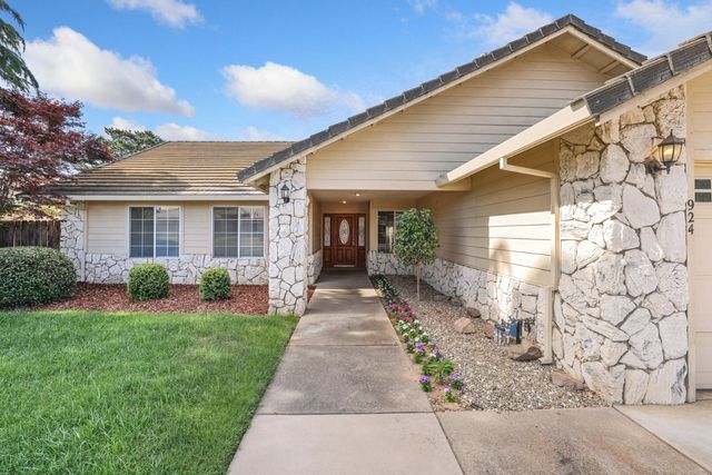 924 East Milgeo Avnue, Ripon, CA 95366