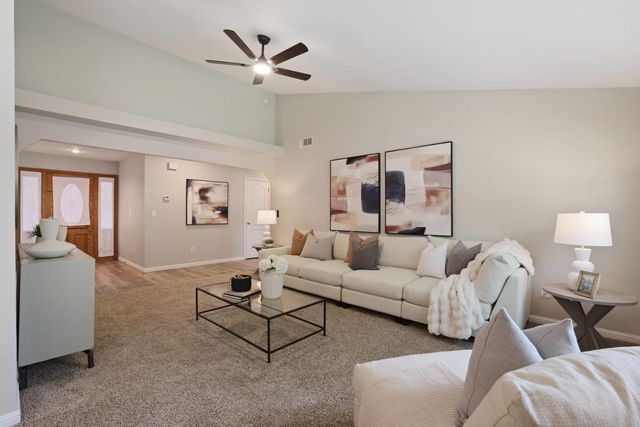 924 East Milgeo Avnue, Ripon, CA 95366