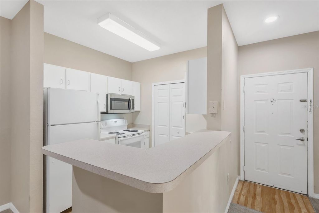 Image 6 of property listing at 1810 E PALM AVENUE 5205, Tampa, FL 33605