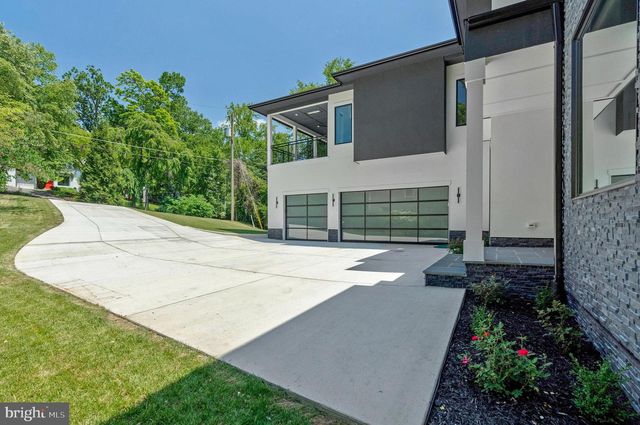 1434 WAGGAMAN CIR, Mclean, VA 22101