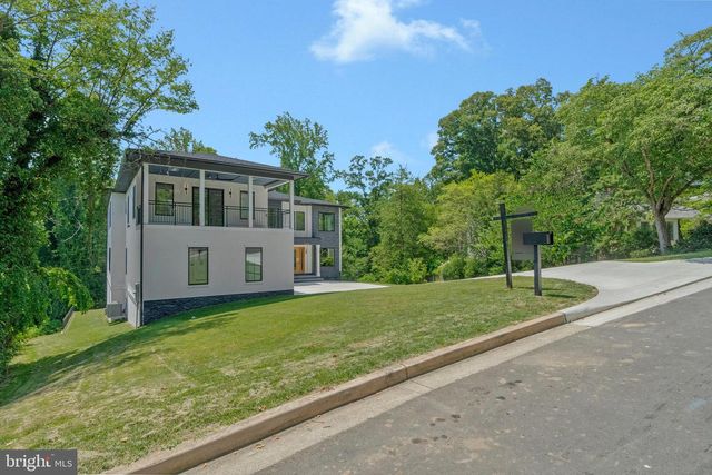 1434 WAGGAMAN CIR, Mclean, VA 22101