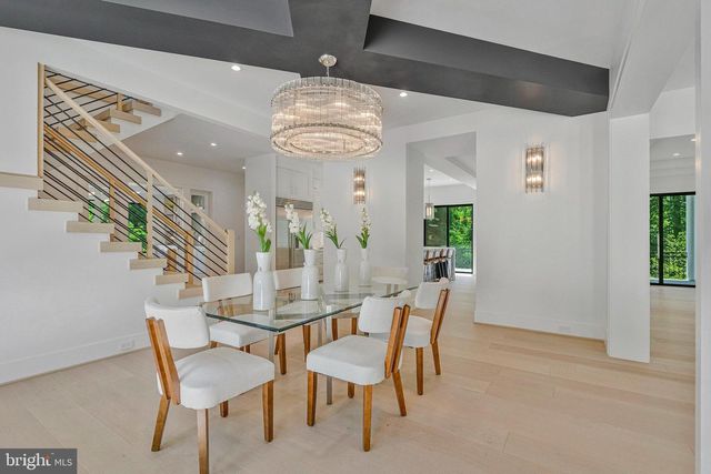 1434 WAGGAMAN CIR, Mclean, VA 22101