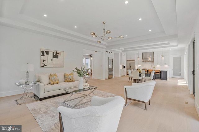 1434 WAGGAMAN CIR, Mclean, VA 22101