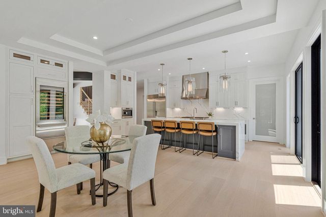 1434 WAGGAMAN CIR, Mclean, VA 22101