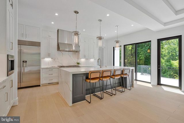 1434 WAGGAMAN CIR, Mclean, VA 22101