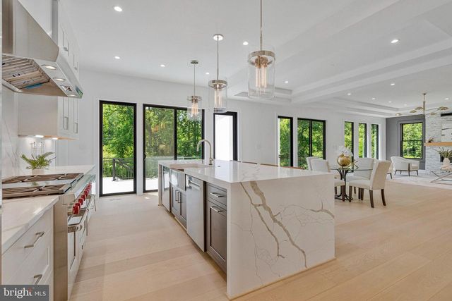 1434 WAGGAMAN CIR, Mclean, VA 22101