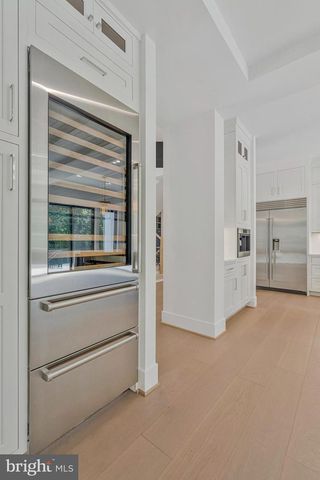 1434 WAGGAMAN CIR, Mclean, VA 22101