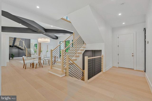 1434 WAGGAMAN CIR, Mclean, VA 22101