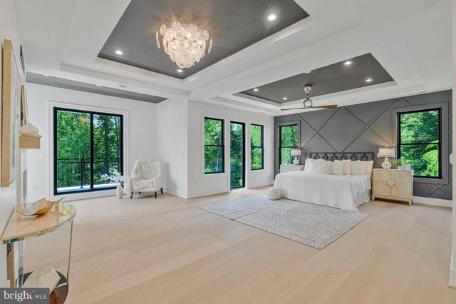 1434 WAGGAMAN CIR, Mclean, VA 22101