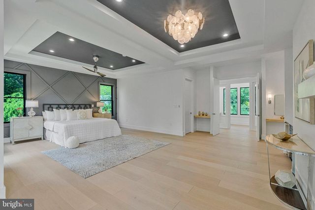 1434 WAGGAMAN CIR, Mclean, VA 22101