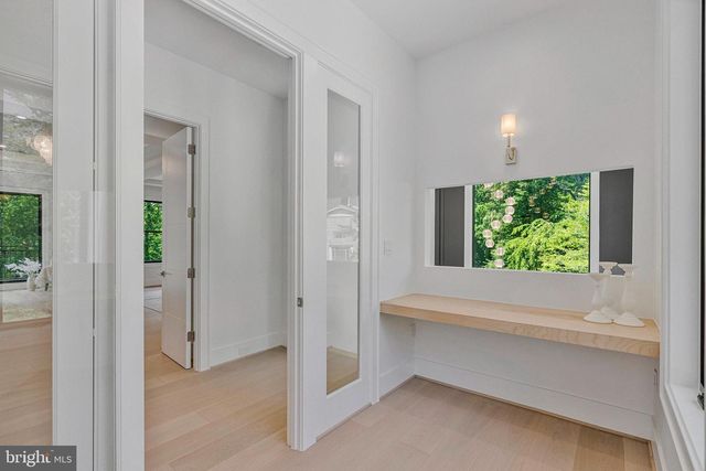 1434 WAGGAMAN CIR, Mclean, VA 22101