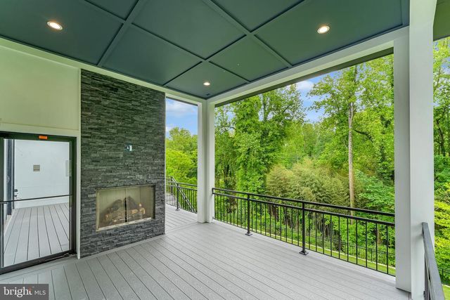 1434 WAGGAMAN CIR, Mclean, VA 22101