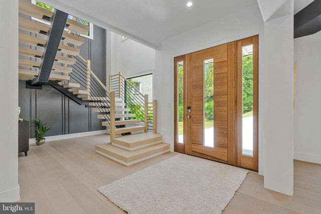 1434 WAGGAMAN CIR, Mclean, VA 22101