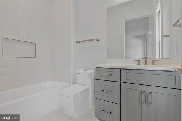 1434 WAGGAMAN CIR, Mclean, VA 22101