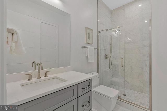 1434 WAGGAMAN CIR, Mclean, VA 22101