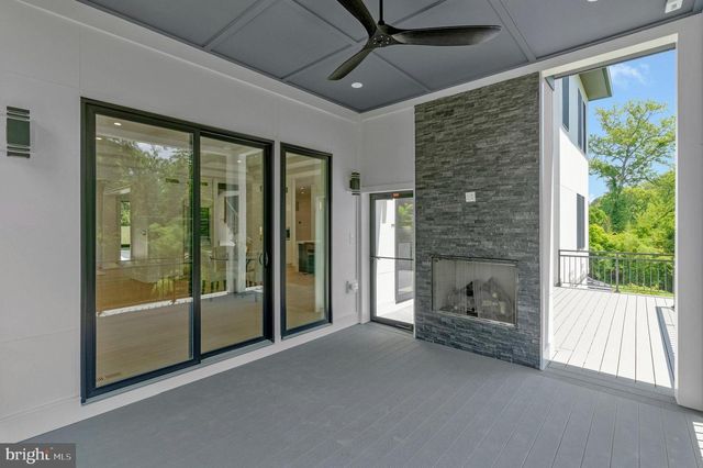 1434 WAGGAMAN CIR, Mclean, VA 22101