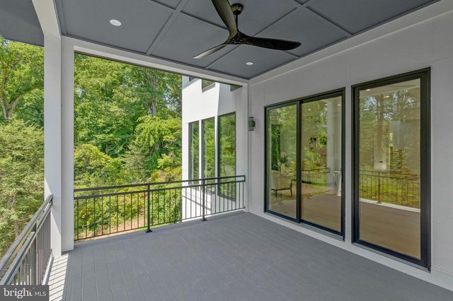 1434 WAGGAMAN CIR, Mclean, VA 22101