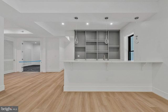 1434 WAGGAMAN CIR, Mclean, VA 22101