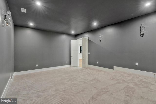 1434 WAGGAMAN CIR, Mclean, VA 22101