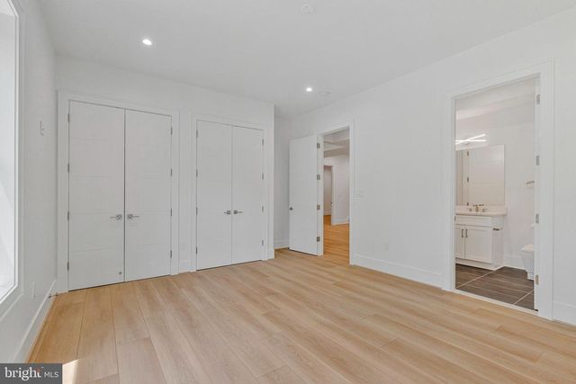 1434 WAGGAMAN CIR, Mclean, VA 22101