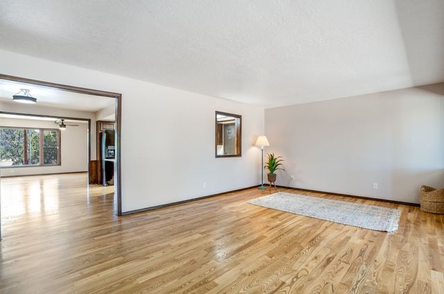 686 Old Las Vegas B, Santa Fe, NM 87505
