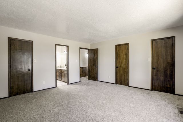 686 Old Las Vegas B, Santa Fe, NM 87505