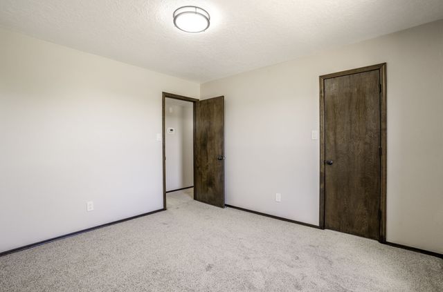 686 Old Las Vegas B, Santa Fe, NM 87505