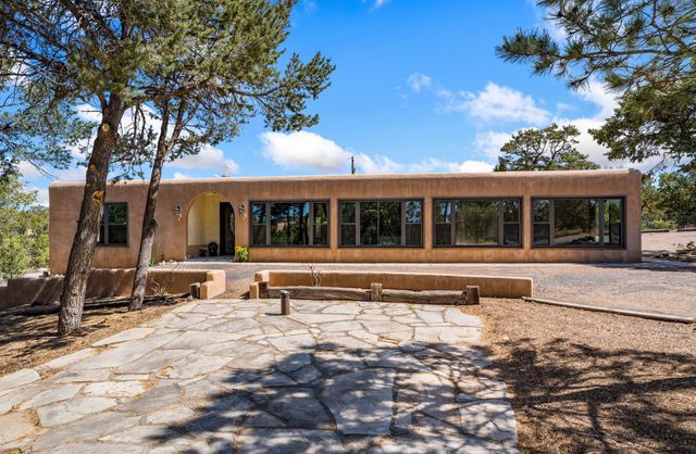 686 Old Las Vegas B, Santa Fe, NM 87505