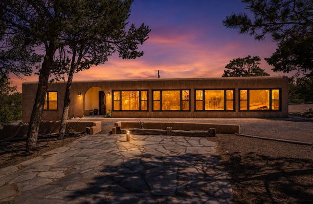 686 Old Las Vegas B, Santa Fe, NM 87505