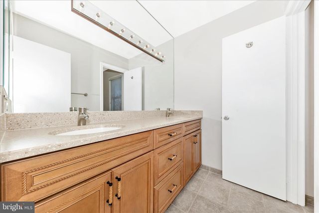 11806 PRESTWICK RD, Potomac, MD 20854